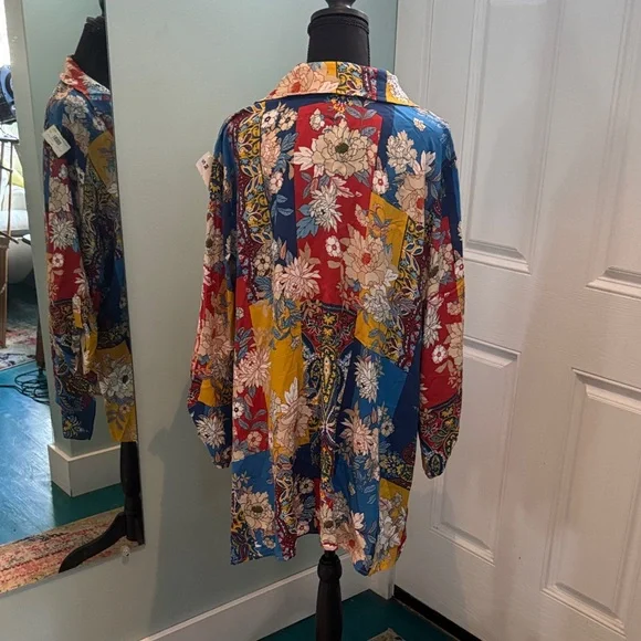 Ruby Rd. Colorful Floral Patchwork Tunic Top - Picture 4 of 4